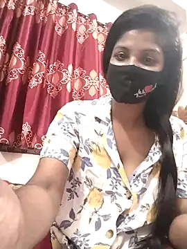 Snapshot of Queen-Any chatting on 10-30-25, 05:24 Queen-Any online show from 10-30-25, 05:24