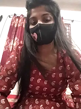 Snapshot of Queen-Any chatting on 10-31-25, 12:28 Queen-Any online show from 10-31-25, 12:28