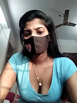 Snapshot of Queen-Any chatting on 11-13-25, 10:03 Queen-Any online show from 11-13-25, 10:03