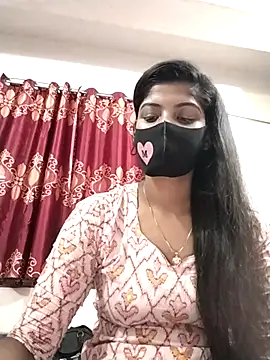 Snapshot of Queen-Any chatting on 11-14-25, 08:40 Queen-Any online show from 11-14-25, 08:40