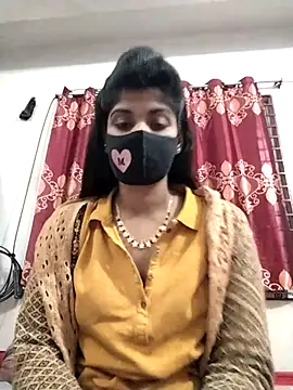 Snapshot of Queen-Any chatting on 12-17-25, 06:14 Queen-Any online show from 12-17-25, 06:14