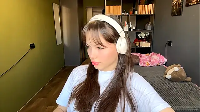 MysticAlisa online show from 12-02-25, 06:08