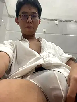 kaiden11233 online show from 10-12-25, 10:47