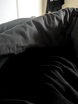 Snapshot of EL_yoyo chatting on 10-04-25, 08:23 EL yoyo online show from 10-04-25, 08:23