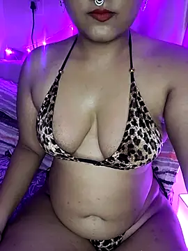 Curvy Navya online show from 10-20-25, 09:15