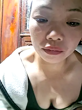 miomio-12 online show from 10-17-25, 09:28