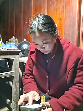 miomio-12 online show from 11-28-25, 01:14