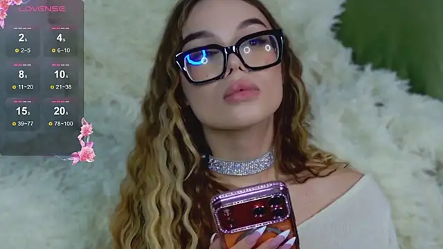 Snapshot of DianaRizz chatting on 03-01-26, 04:53 DianaRizz online show from 03-01-26, 04:53