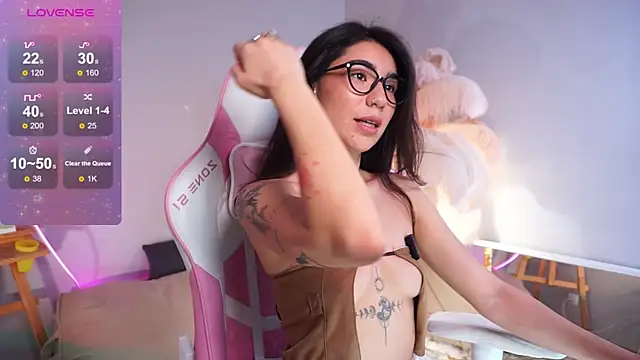 Snapshot of YokoKoko_ chatting on 11-22-25, 05:50 YokoKoko online show from 11-22-25, 05:50