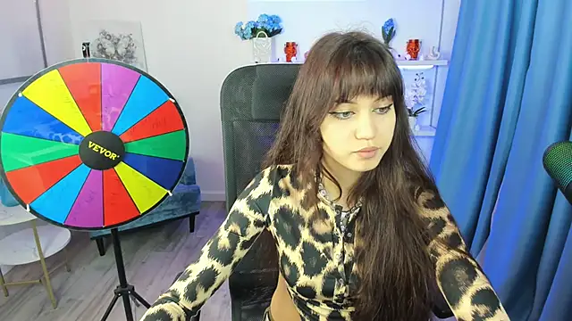 TiffanyYounge online show from 11-01-25, 11:23