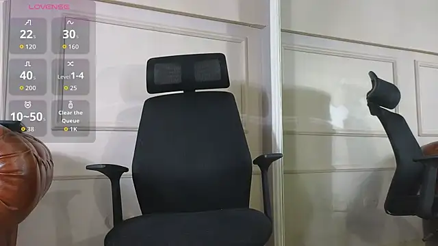 Snapshot of DereckWolf_ chatting on 11-12-25, 11:32 DereckWolf online show from 11-12-25, 11:32