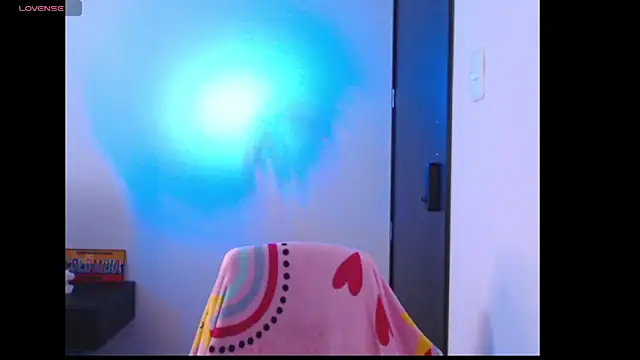 Snapshot of Eva_Feller69 chatting on 10-13-25, 07:03 Eva Feller69 online show from 10-13-25, 07:03