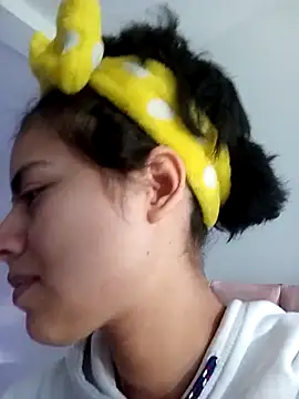 Snapshot of Eva_Feller69 chatting on 10-25-25, 04:24 Eva Feller69 online show from 10-25-25, 04:24