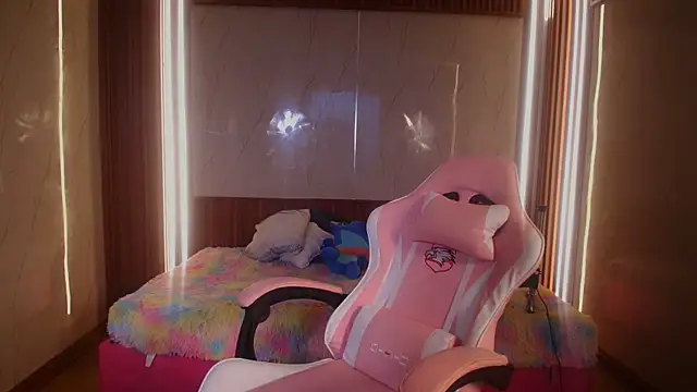 Eva Feller69 online show from 12-16-25, 08:58