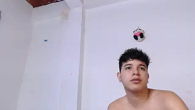 Snapshot of Dominic_king7 chatting on 10-19-25, 09:15 Dominic king7 online show from 10-19-25, 09:15