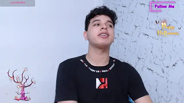 Snapshot of Dominic_king7 chatting on 10-20-25, 11:05 Dominic king7 online show from 10-20-25, 11:05