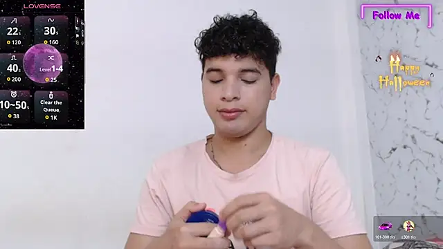 Snapshot of Dominic_king7 chatting on 10-28-25, 12:03 Dominic king7 online show from 10-28-25, 12:03