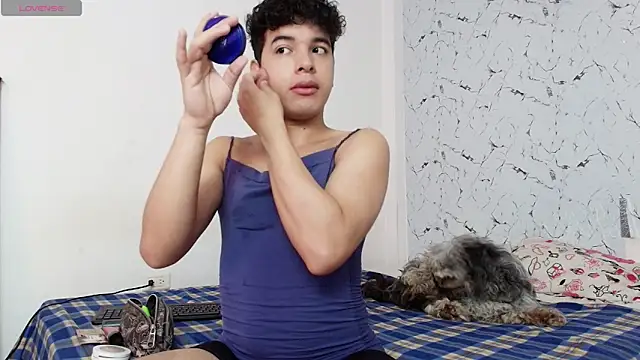 Snapshot of Dominic_king7 chatting on 11-11-25, 09:48 Dominic king7 online show from 11-11-25, 09:48