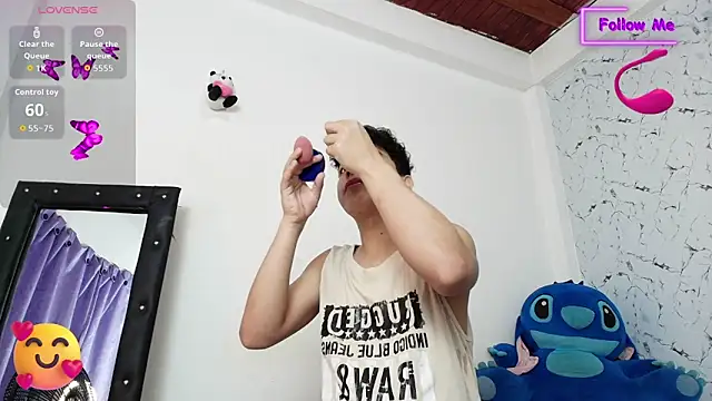 Snapshot of Dominic_king7 chatting on 11-12-25, 09:25 Dominic king7 online show from 11-12-25, 09:25