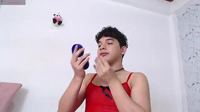 Snapshot of Dominic_king7 chatting on 11-23-25, 12:43 Dominic king7 online show from 11-23-25, 12:43