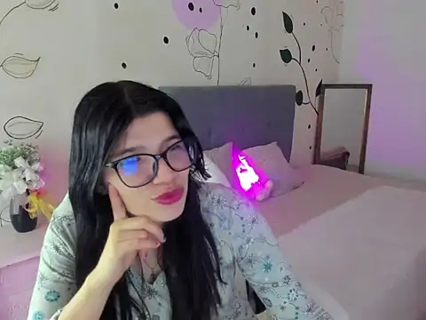 Snapshot of Gia_Brawn chatting on 10-25-25, 11:40 Gia Brawn online show from 10-25-25, 11:40