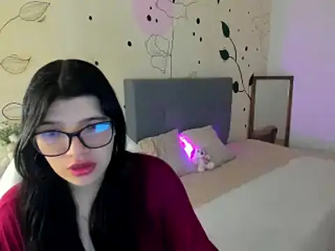 Snapshot of Gia_Brawn chatting on 10-26-25, 11:49 Gia Brawn online show from 10-26-25, 11:49