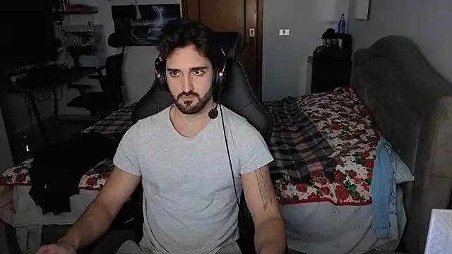 Al3xox02 online show from 01-15-26, 08:56