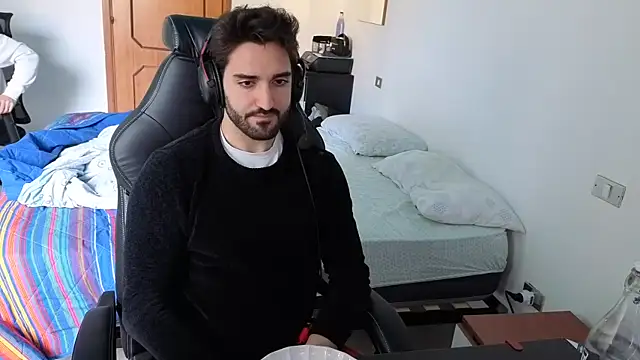 Al3xox02 online show from 03-30-26, 11:44