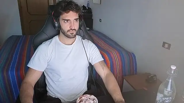 Al3xox02 online show from 04-13-26, 05:40