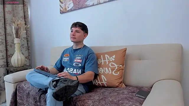 Leoo Miller online show from 10-11-25, 08:29