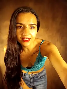 Snapshot of MissHazelnut chatting on 11-05-25, 03:23 MissHazelnut online show from 11-05-25, 03:23