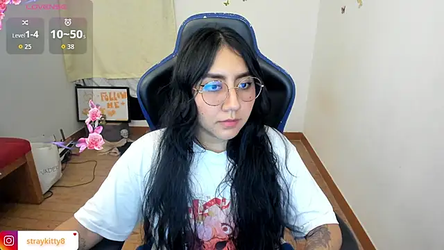 LoveLyy- online show from 01-10-26, 03:19