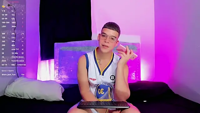 alex boyy online show from 10-12-25, 11:09