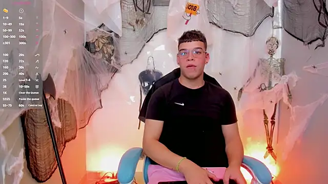 alex boyy online show from 10-28-25, 06:54