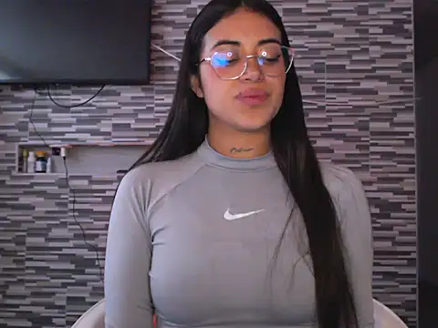 Carla Bennett   online show from 10-28-25, 11:36