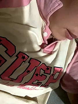 Snapshot of Pii_x chatting on 10-12-25, 12:04 Pii x online show from 10-12-25, 12:04