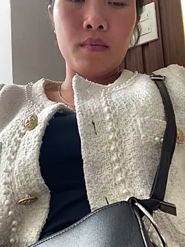 Snapshot of Pii_x chatting on 10-19-25, 03:40 Pii x online show from 10-19-25, 03:40