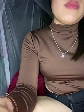 Snapshot of Pii_x chatting on 10-23-25, 01:21 Pii x online show from 10-23-25, 01:21