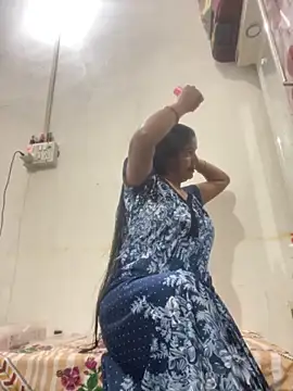 Snapshot of Sapnahot34 chatting on 11-23-25, 04:23 Sapnahot34 online show from 11-23-25, 04:23