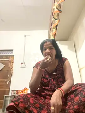 Snapshot of Sapnahot34 chatting on 11-27-25, 05:42 Sapnahot34 online show from 11-27-25, 05:42