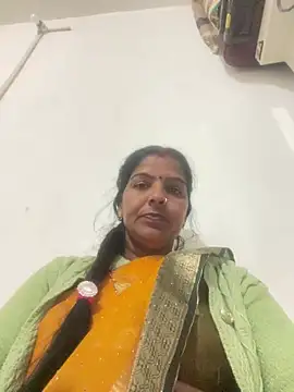 Snapshot of Sapnahot34 chatting on 12-01-25, 05:23 Sapnahot34 online show from 12-01-25, 05:23