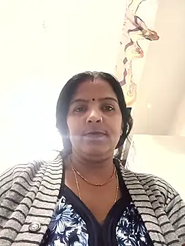 Snapshot of Sapnahot34 chatting on 12-16-25, 11:04 Sapnahot34 online show from 12-16-25, 11:04