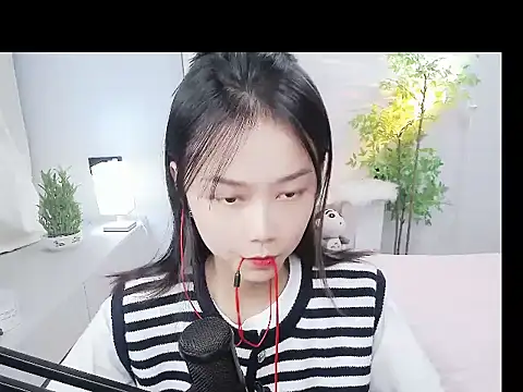 mili0923 online show from 10-13-25, 02:39