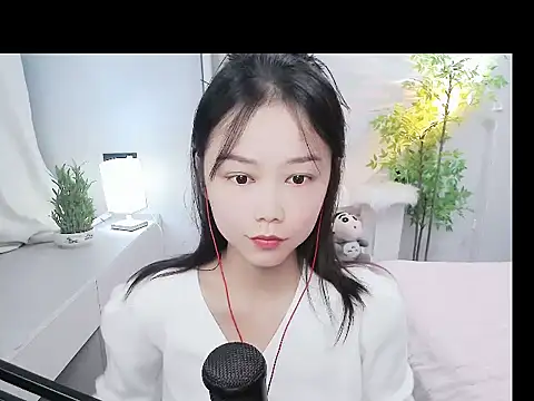 mili0923 online show from 10-14-25, 02:07