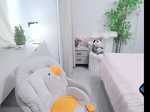 mili0923 online show from 10-15-25, 06:57