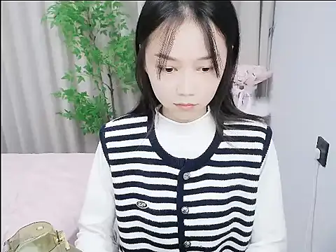 mili0923 online show from 10-23-25, 02:33