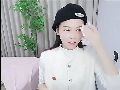 mili0923 online show from 10-30-25, 01:34