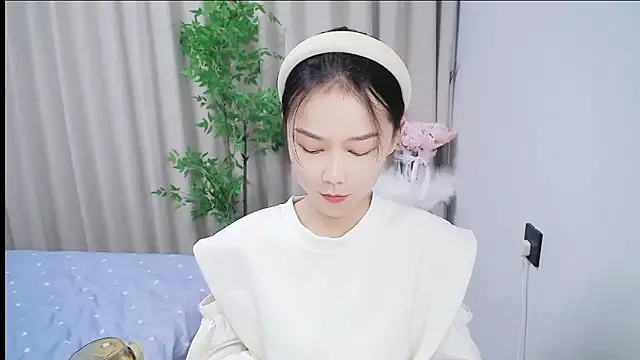 mili0923 online show from 11-04-25, 01:43