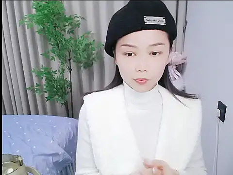 mili0923 online show from 11-15-25, 01:40