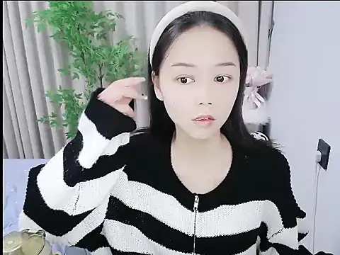 mili0923 online show from 11-17-25, 01:39